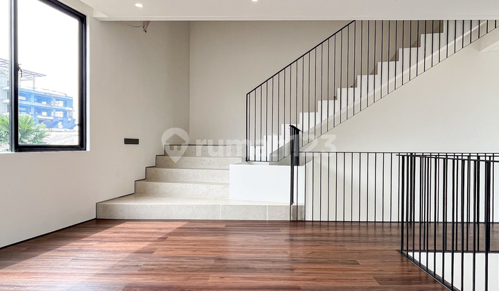 Rumah Baru 3 Lantai Dalam Mini Townhouse di Area Stategis 2