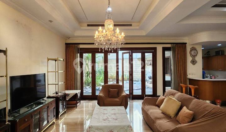 Rumah 2 Lantai Harga Menarik Dekat Area Komersil Kebayoran Baru