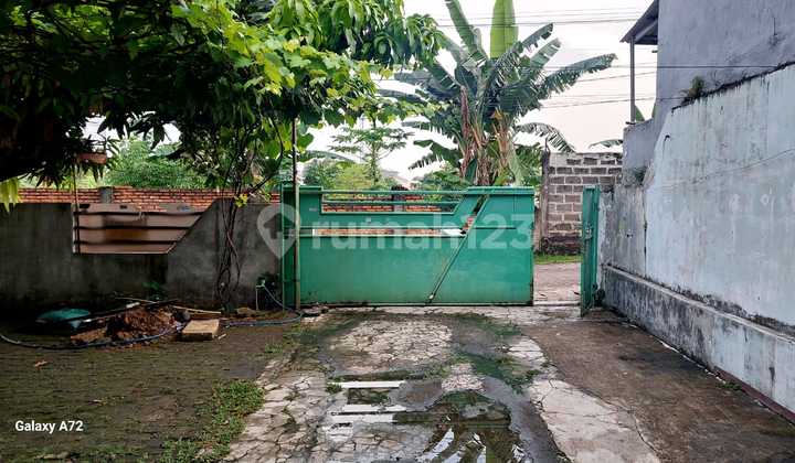 Rumah 1 Lantai dengan Halaman Luas di Pinang Tangerang 2