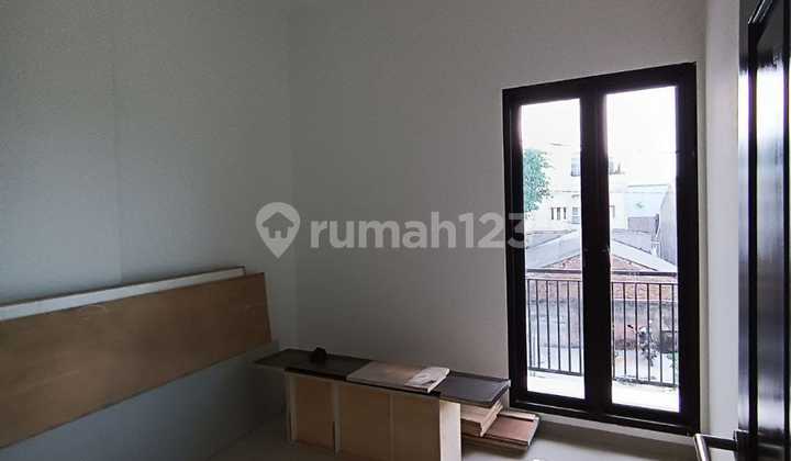 Rumah Baru 2 Lantai Dalam Town House Ciledug Siap Huni 2