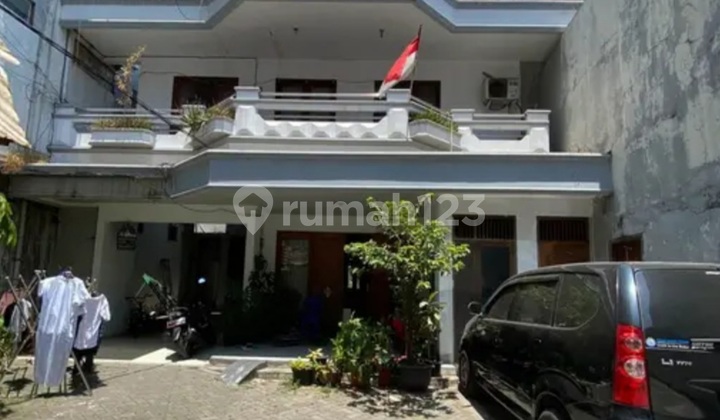 Rumah 2 Lantai Harga Menarik Dekat Area Komersil Kebayoran Baru