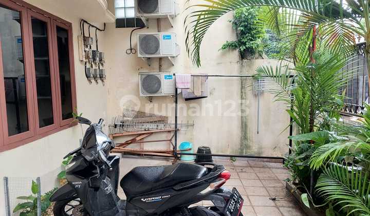 Kost Bersih di Lokasi Strategis Dekat Pondok Indah 2