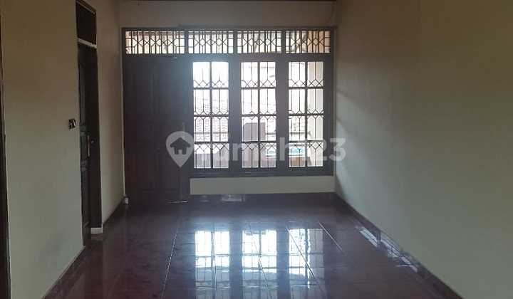 Rumah Besar dengan Harga Terjangkau di Sekitar Graha Raya 2