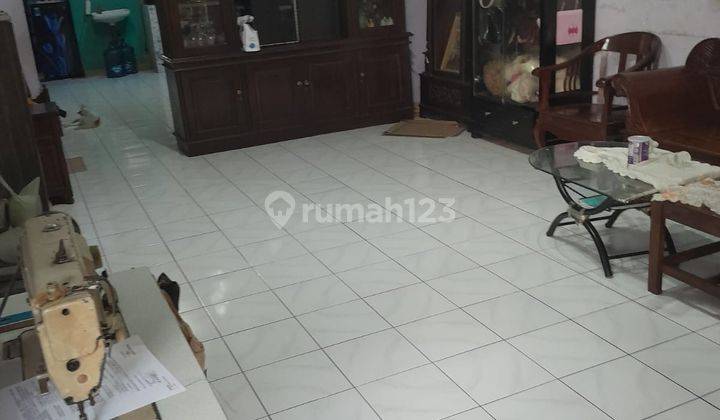 Rumah Lama Di Lokasi Stategis Masih Layak Huni 1