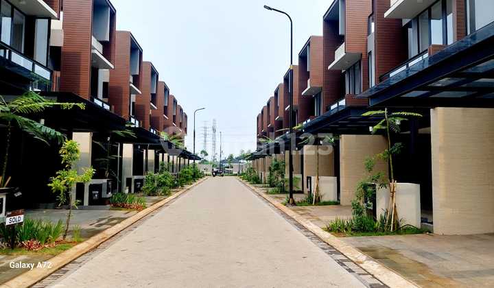 Rumah Baru Mewah 3 Lantai Dalam Cluster Metland Cyber Puri 2