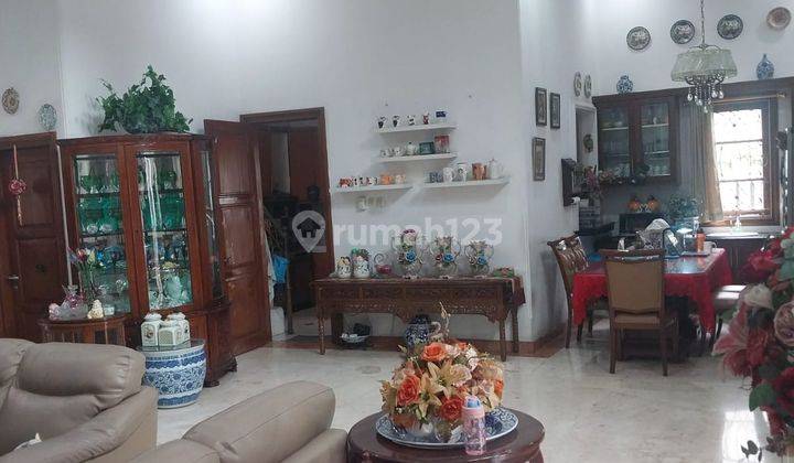 Rumah Mewah Dan Besr Model Clasic Dlam Komplek Petukangan 2