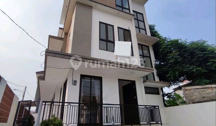 Rumah Baru Dalam Cluster Baru di Meruya Sekatan Siap Huni Rumah Baru Dalam Cluster Baru di Meruya Sekatan Siap Huni