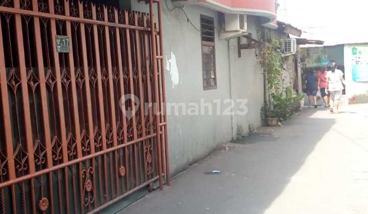 Rumah Dekat Pusat Bisnis dan Perkantoran Jakarta Barat Rumah Dekat Pusat Bisnis dan Perkantoran Jakarta Barat
