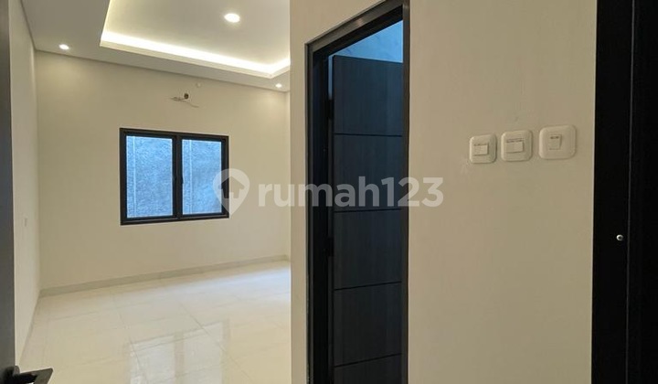 Rumah di Jl.elang Bintaro Jaya Sektor 9, Tangerang Selatan 2