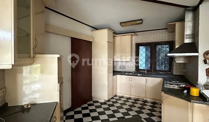 House in Cinere Megapolitan Complex, Depok. 2