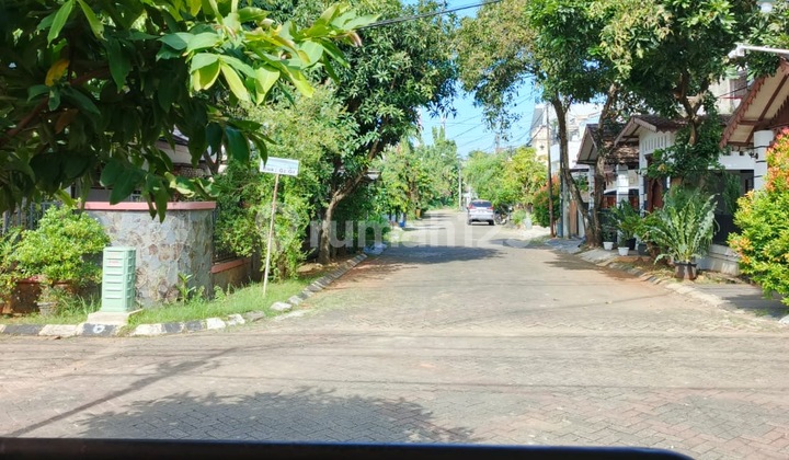 House in Villa Bintaro Regency near Emerald Bintaro Apartment