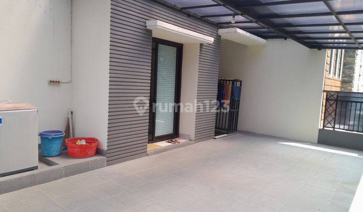 Rumah Bagus Posisi Hook di Emerald Terrace Bintaro Sek 9 Tangsel 2