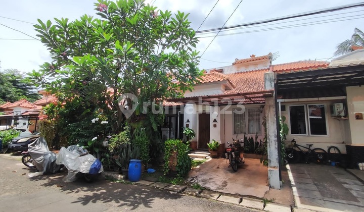 Rumah di Taman Ubud Indah Lippo Village Karawaci Tangerang 