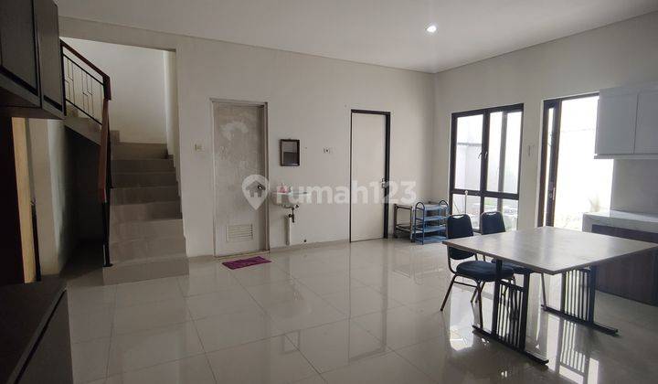 Rumah di Perumahan Metlanmenteng Cluster Jakarta timur  2