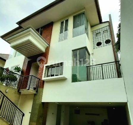 Strategic N Luxury House in Pondok Indah Area