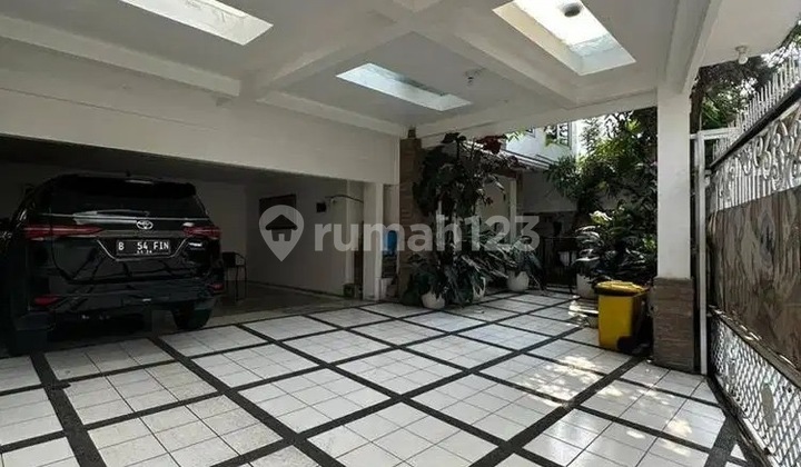 Fully Furnished Ready-to-Occupy House in Jatipadang, Pasar Minggu, South Jakarta 2