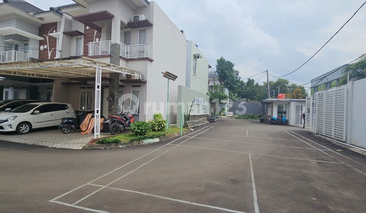 Rumah 2 lantai hook di Pamulang Tangerang Selatan  2
