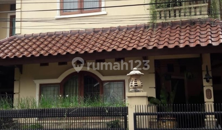 House in the Bendi Complex, Delman Street, Tanah Kusir, South Jakarta 2