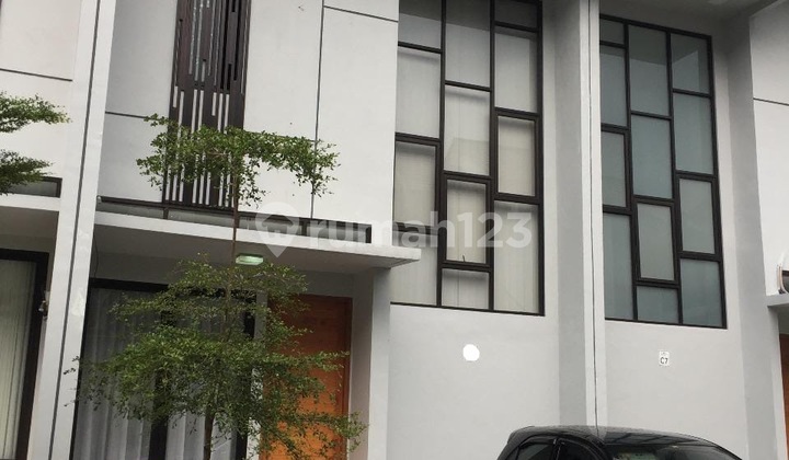 Rumah di Belle Legoso Ciputat Tangerang selatan 