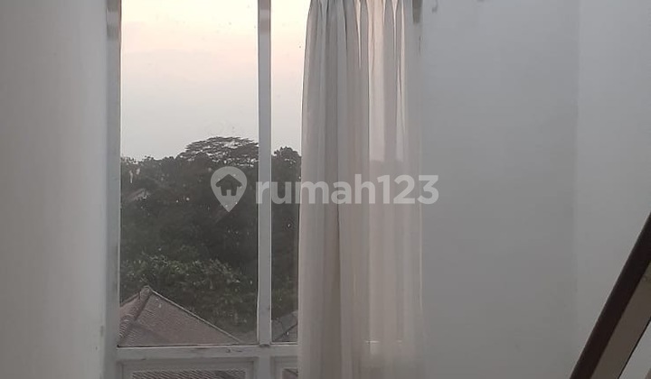 Rumah di Komplek Mega Cinere Jl. Lembayung, Kota Depok 2