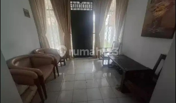 House in the Anggrek Loka Graha Raya Complex, South Tangerang House in the Anggrek Loka Graha Raya Complex, South Tangerang