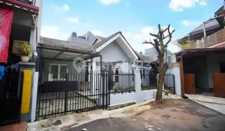 Rumah Tanah luas di Cluster Graha Bunga Bintaro Tangsel 