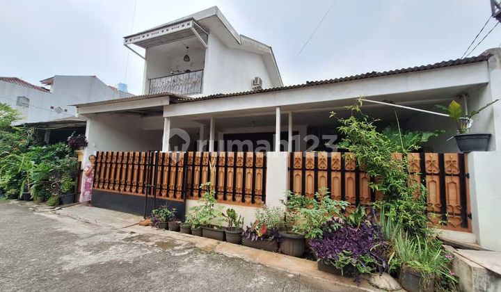 Rumah Bagus Siap Huni di Area Ciputat Bebas Banjir Rumah Bagus Siap Huni di Area Ciputat Bebas Banjir