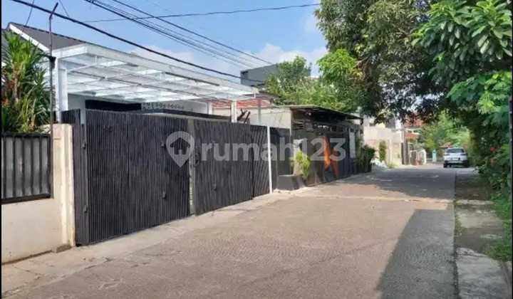 Nice House Ready to Live In Strategic Location 2