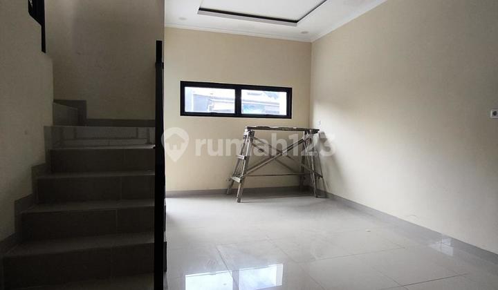 Rumah Baru Siap Huni Dengan Lokasi Strategis. 2