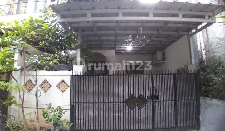 Rumah Dua Lantai Di Area Ciledug Dekat Bus Way Adam Malik Rumah Dua Lantai Di Area Ciledug Dekat Bus Way Adam Malik