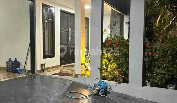 Rumah Modern Full Furnish Siap Huni Area Kebayoran 2