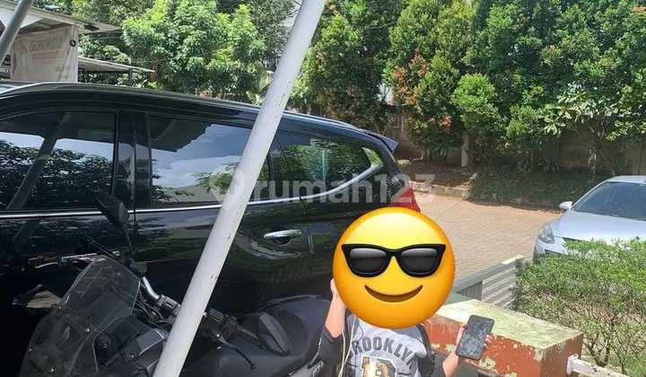 Rumah Dengan Luas Tanah Besar Dan Siap Huni  2