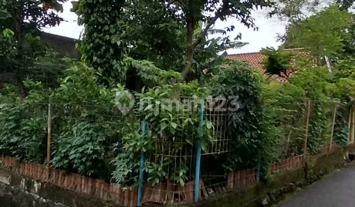 Plot in an Old Complex, Corner Position and Ready to Build Plot in an Old Complex, Corner Position and Ready to Build