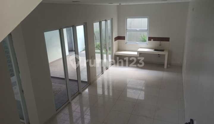 Rumah Langka Di Pinewood Banjar Wijaya Cipondoh Tangerang Rumah Langka Di Pinewood Banjar Wijaya Cipondoh Tangerang