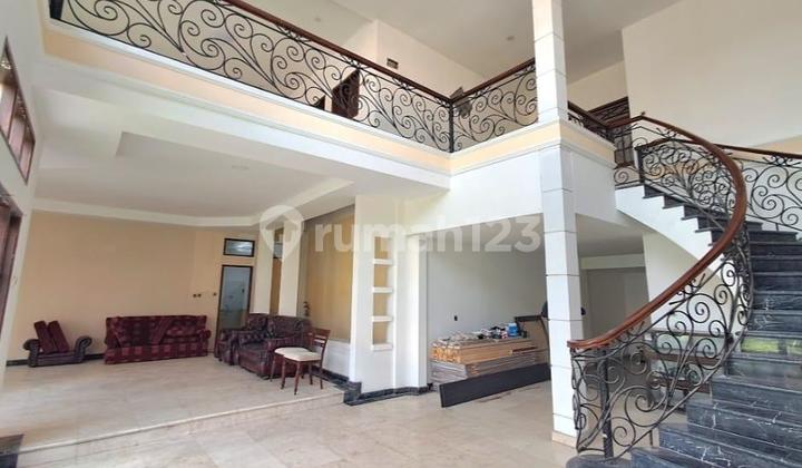 Dijual Rumah Ngantong Mewah Luas 487M