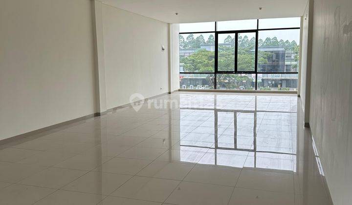 Rumah Bagus 3 Lantai di Suvarna Sutra Cikupa Tangerang  1