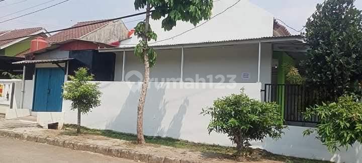 Neat, Move-In Ready House in Simprug Poris Cipondoh Housing Estate 2