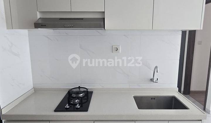 Apartment 3 BR Skyhouse BSD Nice Unfurnished 2