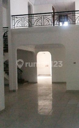 Disewakan Rumah 600M di Tangerang Kota 2