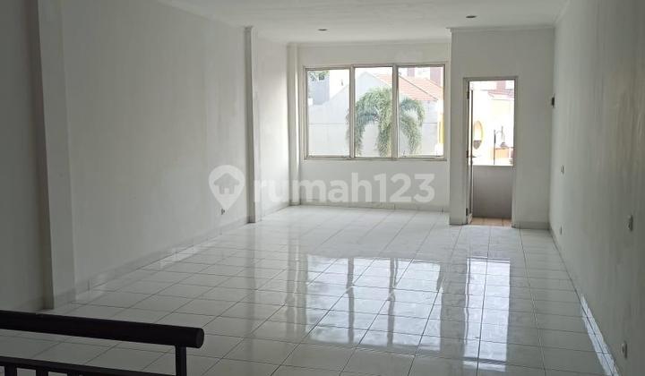 Dijual Ruko 2 Lantai Depan Sekolahan Strategis