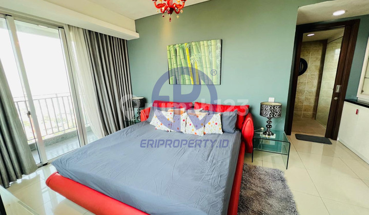 3 Bedroom + Balcony Kemang Village Empire near SPH and Mall Lippo