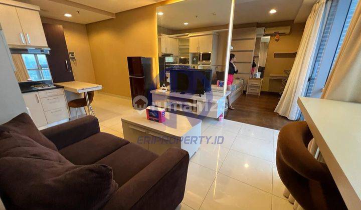 Studio Kemang Mansion 62 m² Tower South + Balcony 2