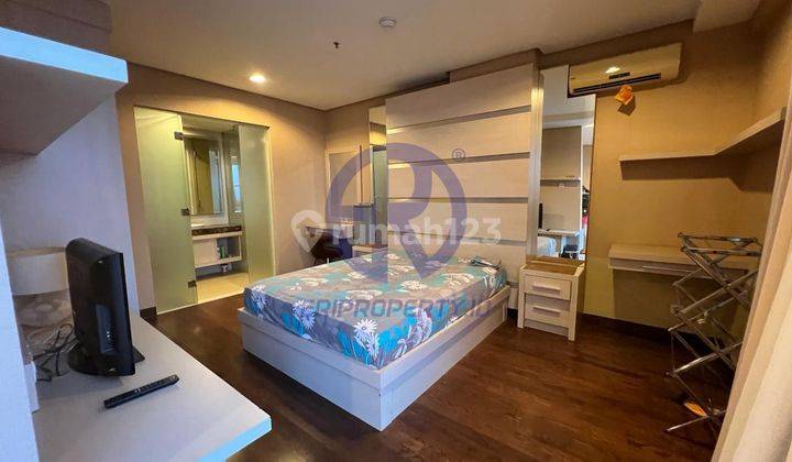 Studio Kemang Mansion 62 m² Tower South + Balcony 1