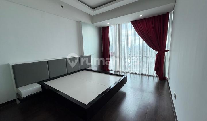 3 BR Ritz Kemang Village - 165 Sqm, Private Lift $ 2,200