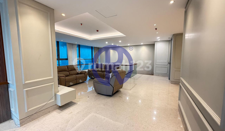 A Brand New 4 BR Bloomington Duplex - 432 Sqm, Low Floor | $ 4,800 2