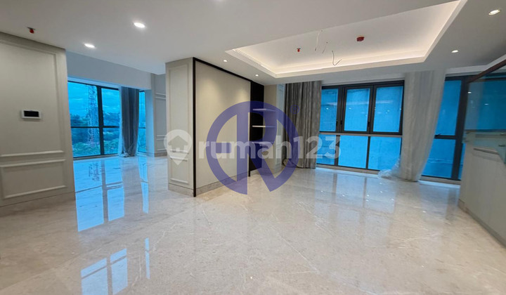 A Brand New 4 BR Bloomington Duplex - 432 Sqm, Low Floor | $ 4,800