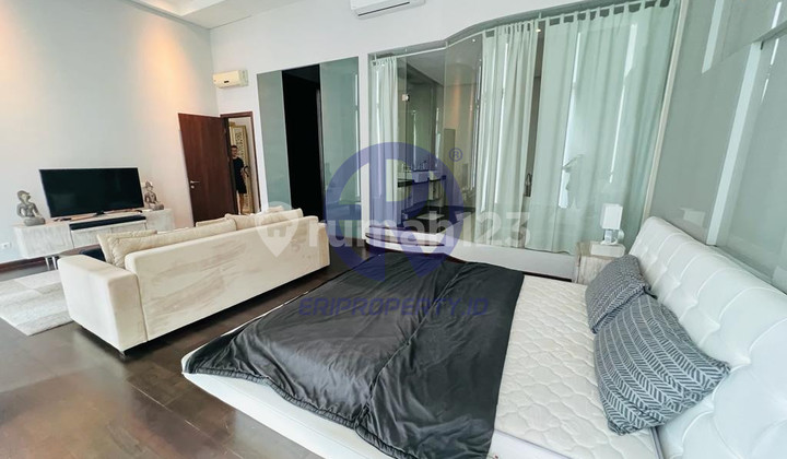 Luxury Penthouse 3Br Private Elevator At Tiffany Kemang Village | $2,700 2