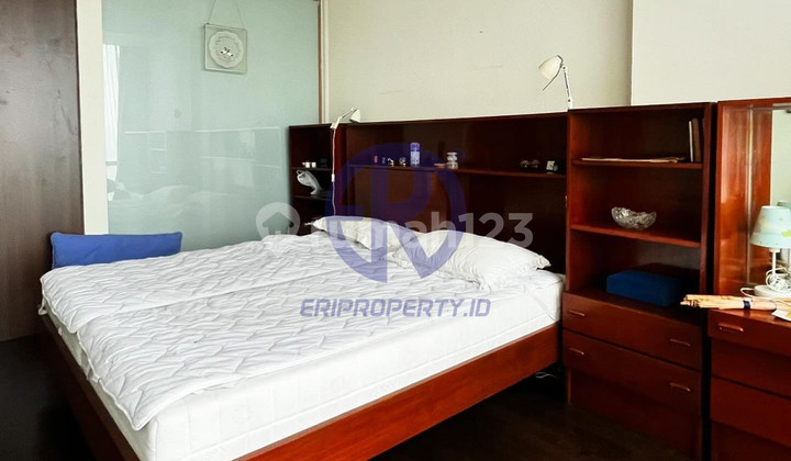 3 BR Ritz Kemang Village - 165 Sqm, Private Lift, High Floor, SHM 4 M 2