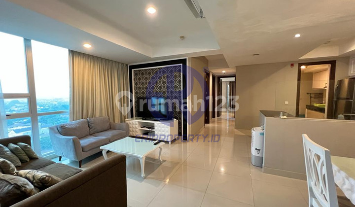 Infinity 2 Bedroom 130 sqm with Balcony Pet Friendly Private Lift Kemvil