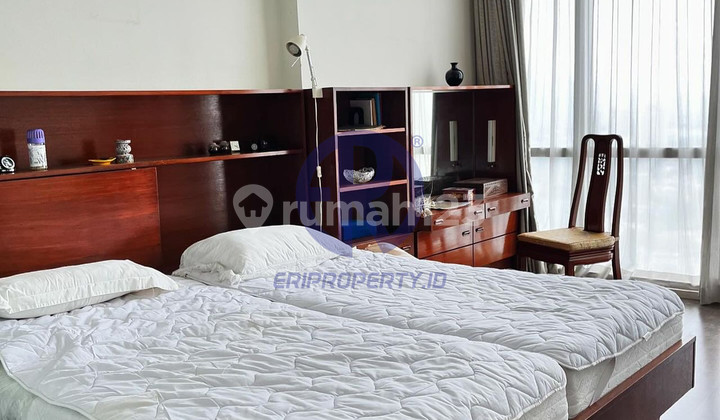 3 BR Ritz Kemang Village - 165 Sqm, Private Lift, High Floor, SHM 4 M 1